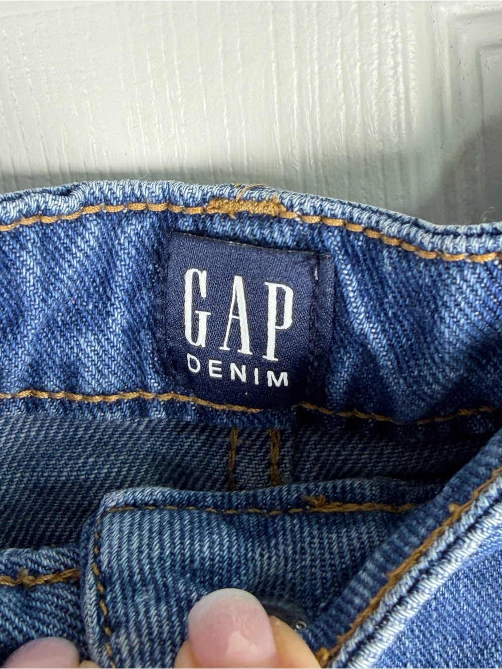 GAP Denim Mini Skirt Size 33 Medium Wash Button Front Y2K Utility Casual Classic - Picture 4 of 11